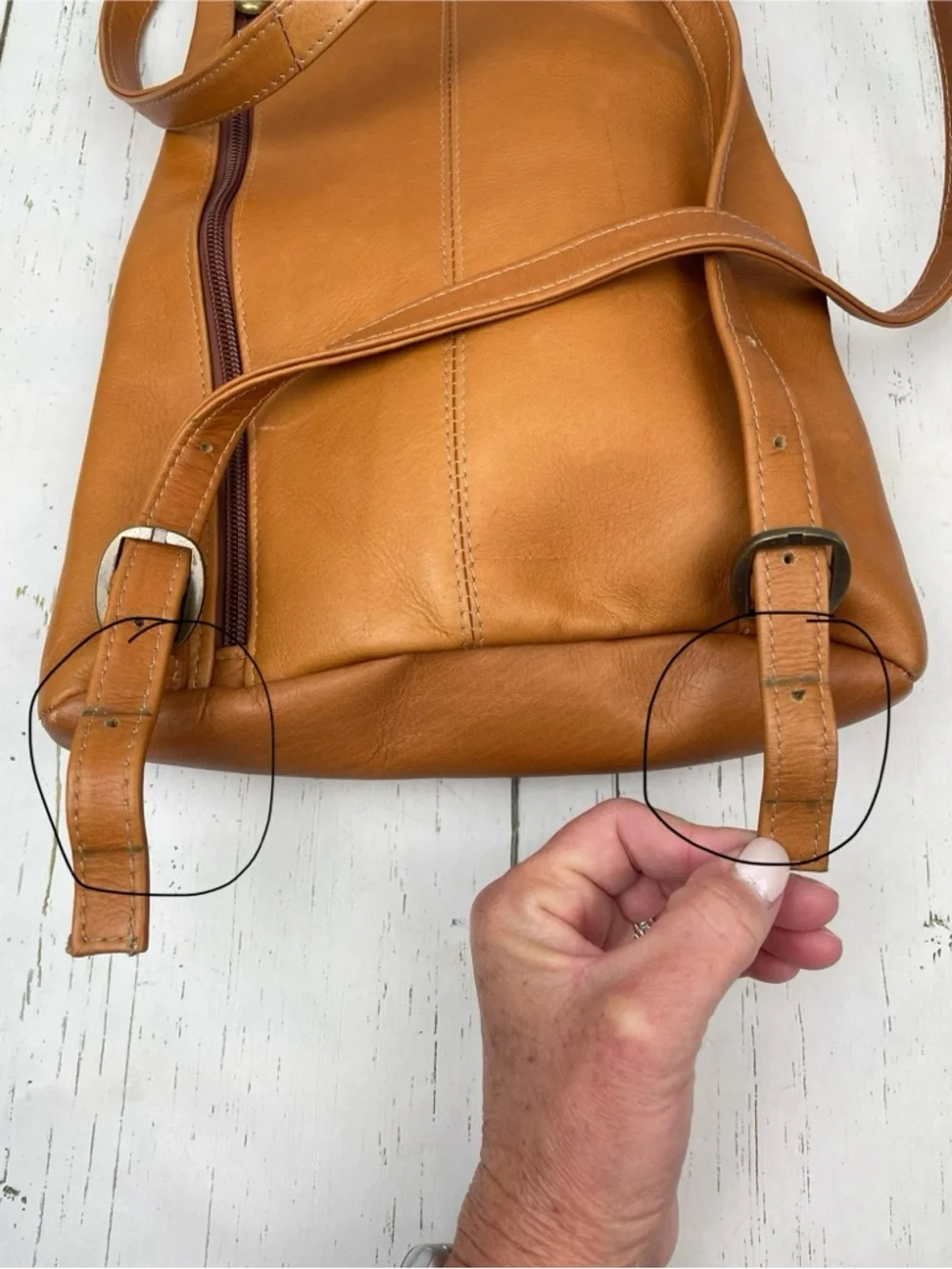 Le Donne Leather Backpack Purse - Picture 12 of 16